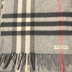 The Burberry Check Cashmere Scarf, Grey